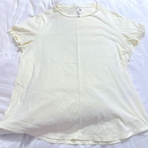 Banana Republic - Yellow S/S Crew Neck Top - Medium